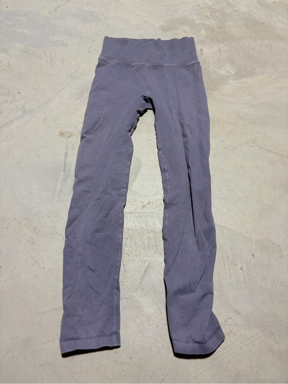 Free people movement FP purple leggings XS/s